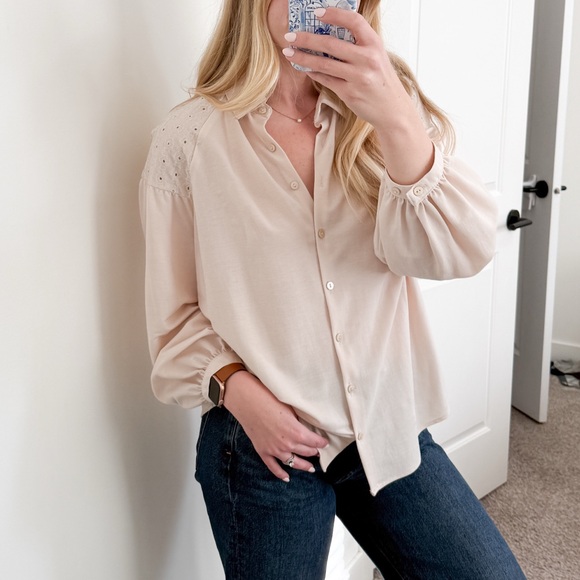 NORTHERN REFLECTIONS Button Up Blouse - Picture 1 of 10